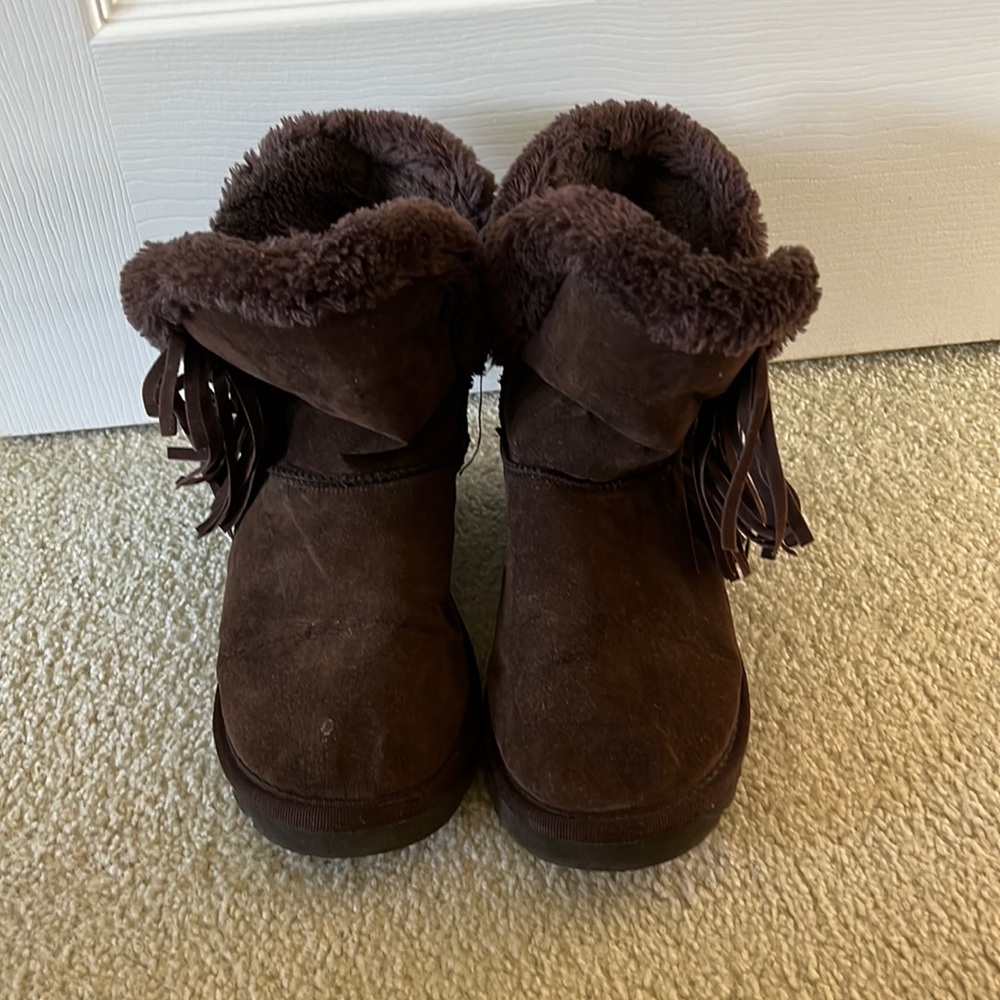 Brown unique fringe Ugg’s
